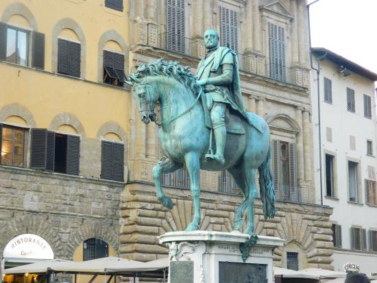 estatua-de-cosimo-i